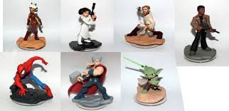 Mu&ntilde;ecos Disney Infinity, Portal, Fichas